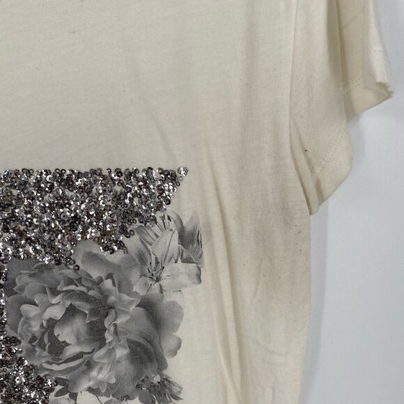 Express Women’s Scoop Neck Short Sleeve Sequin Detail Basic Teeshirt size M - Picture 2 of 6